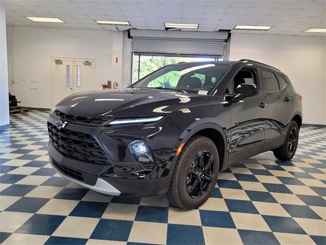 New 2025 Chevrolet Blazer LT w/ Midnight/Sport Edition image 3