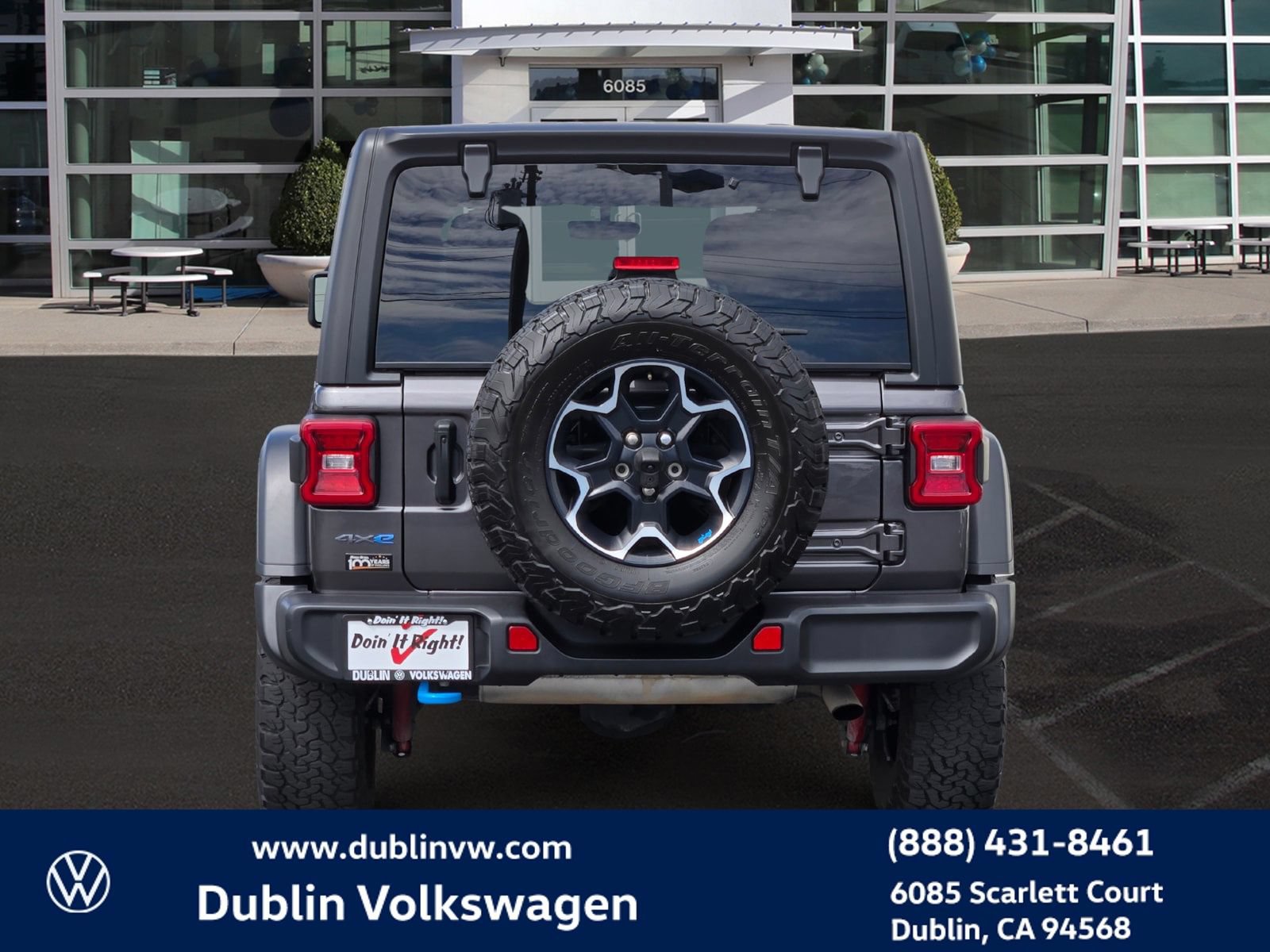 Used 2023 Jeep Wrangler Unlimited Rubicon 4xe w/ Cold Weather Group AWD/4WD image 5