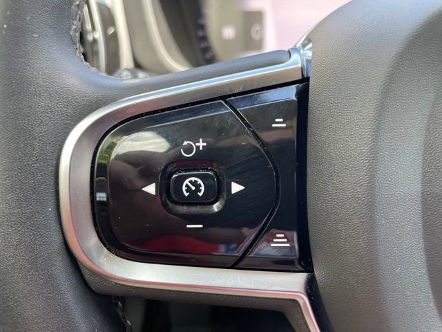 Used 2024 Volvo XC60 B5 Plus AWD/4WD image 19