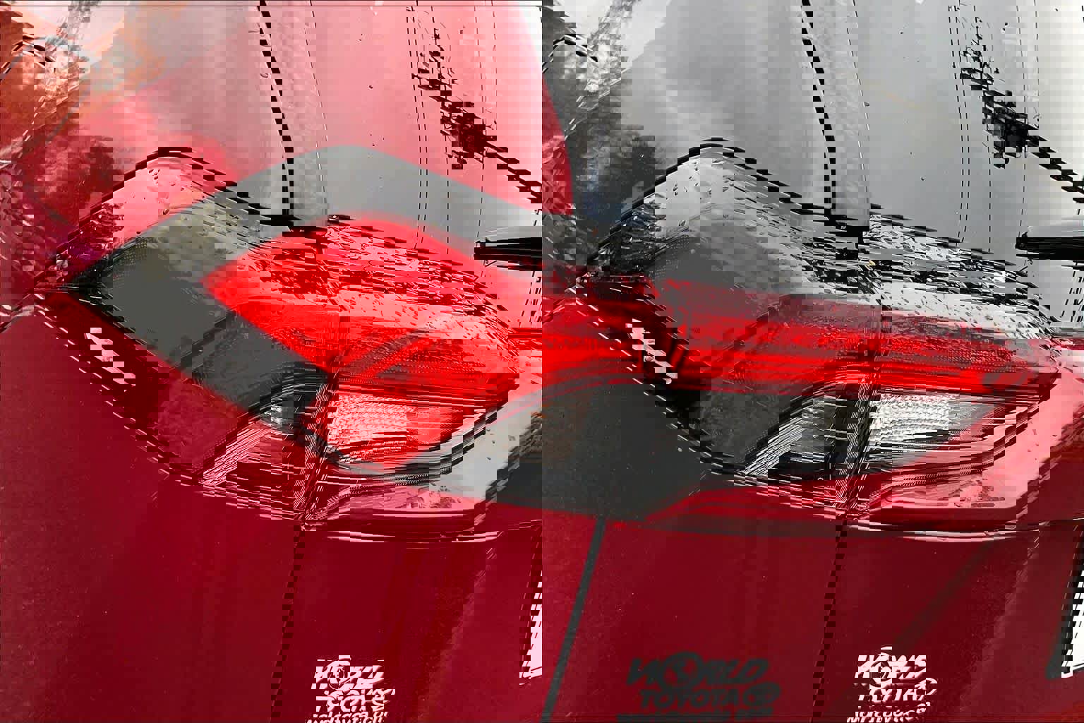 Used 2020 Toyota RAV4 XLE image 28