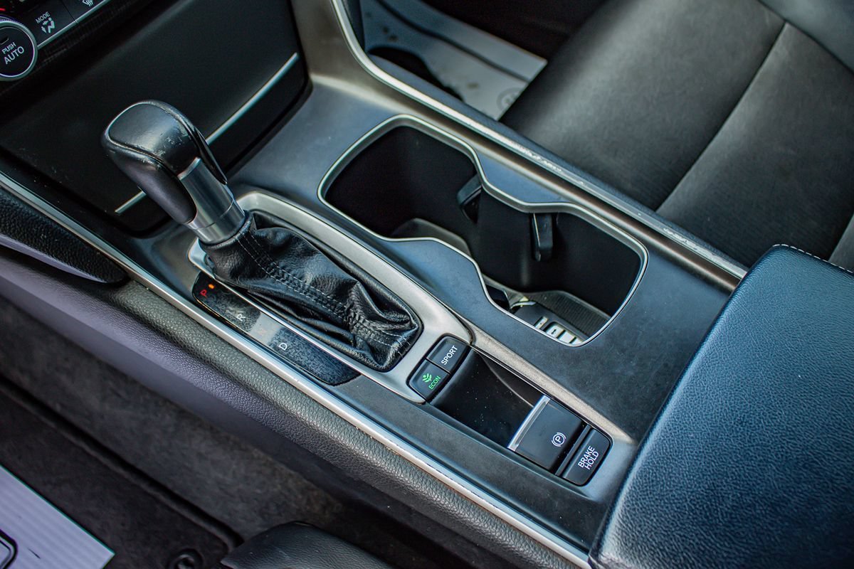 Used 2018 Honda Accord Sport image 28