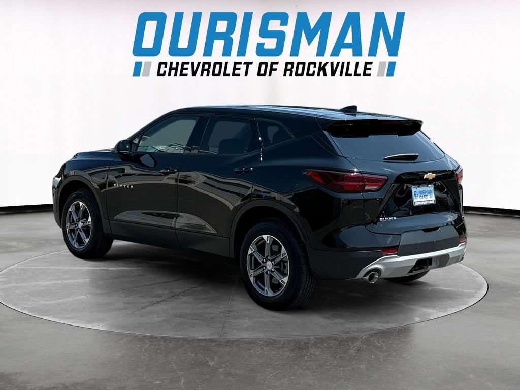 Used 2026 Chevrolet Blazer LT FWD image 4