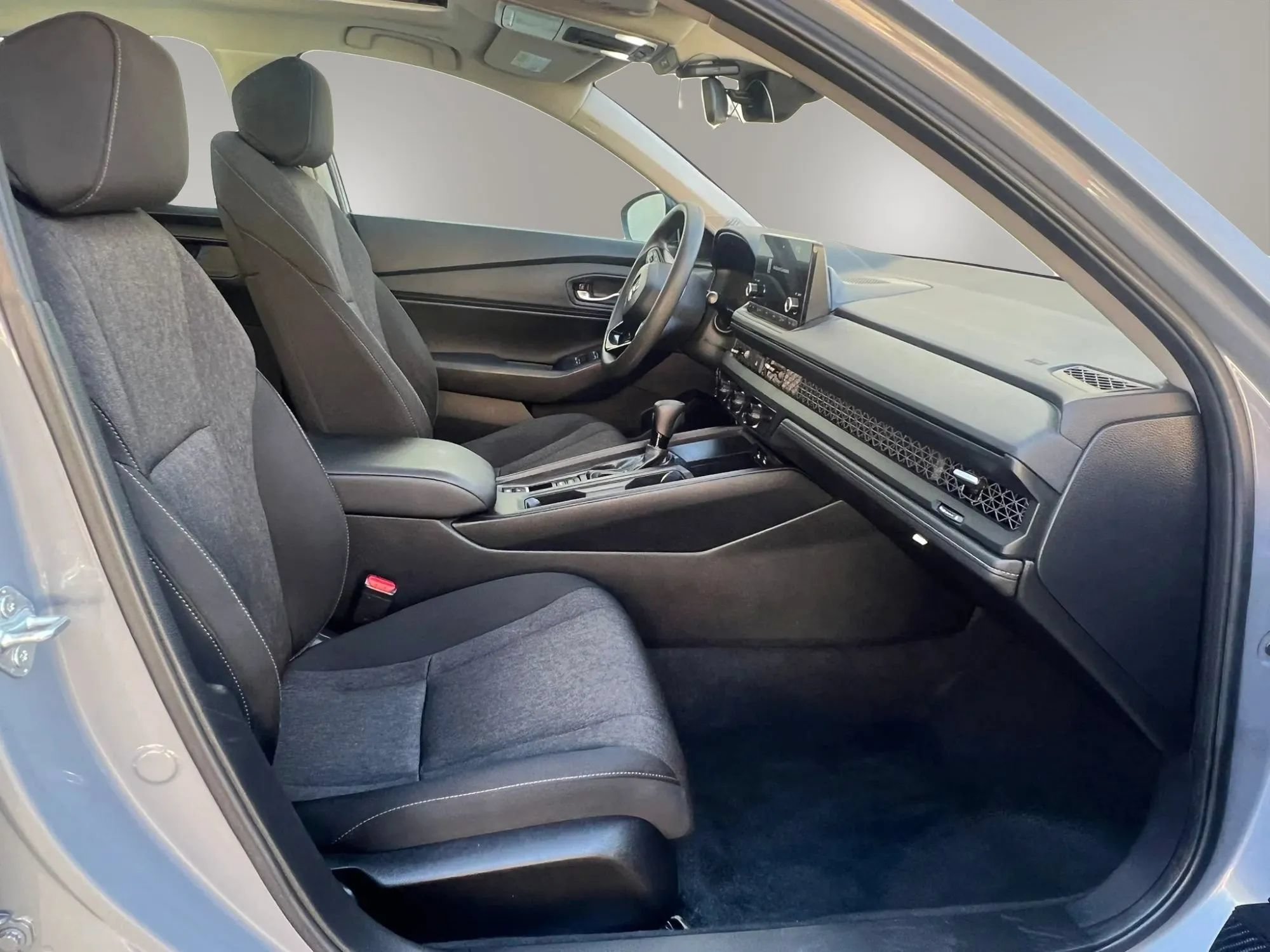 Used 2025 Honda Accord SE image 31