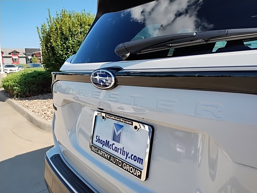 New 2025 Subaru Forester Limited w/ Popular Package image 13