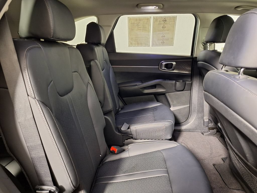 Used 2022 Kia Sorento EX w/ Panoramic Sunroof Package AWD/4WD image 30