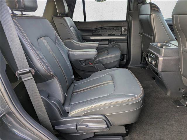 Used 2023 Ford Expedition Platinum AWD/4WD image 20