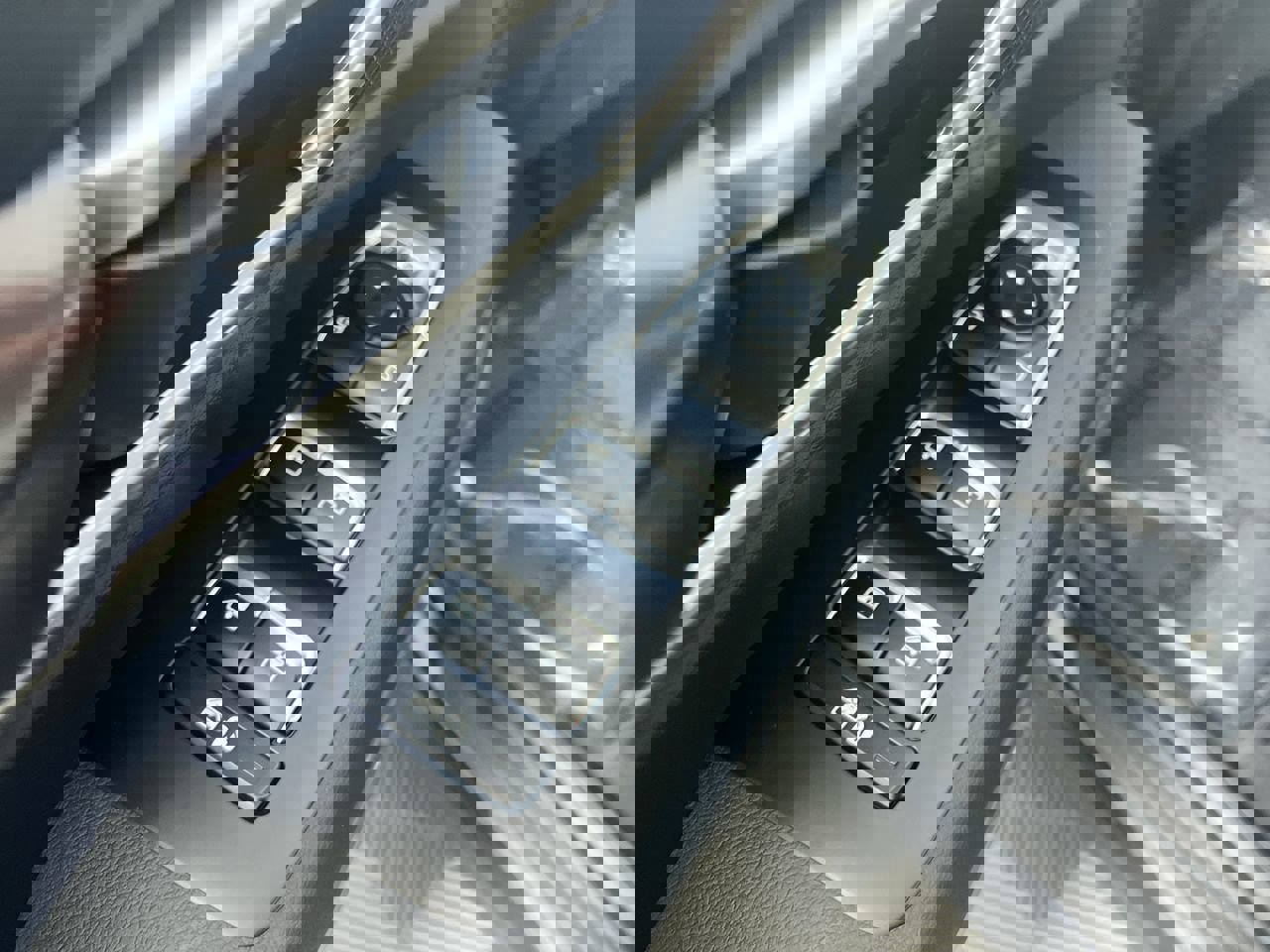 Used 2025 Kia Telluride S image 15