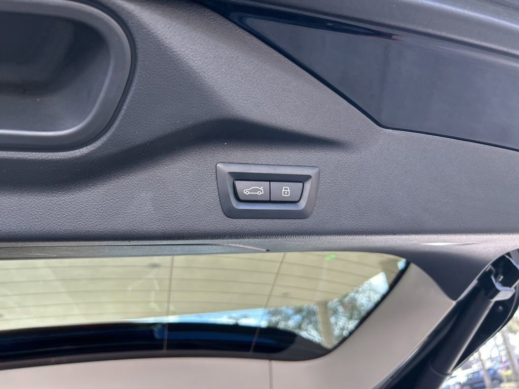 Used 2025 BMW X7 xDrive40i image 53