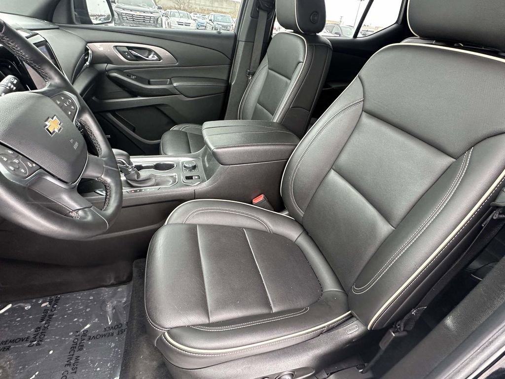 Certified 2023 Chevrolet Traverse Premier w/ LPO, Floor Liner Package image 19