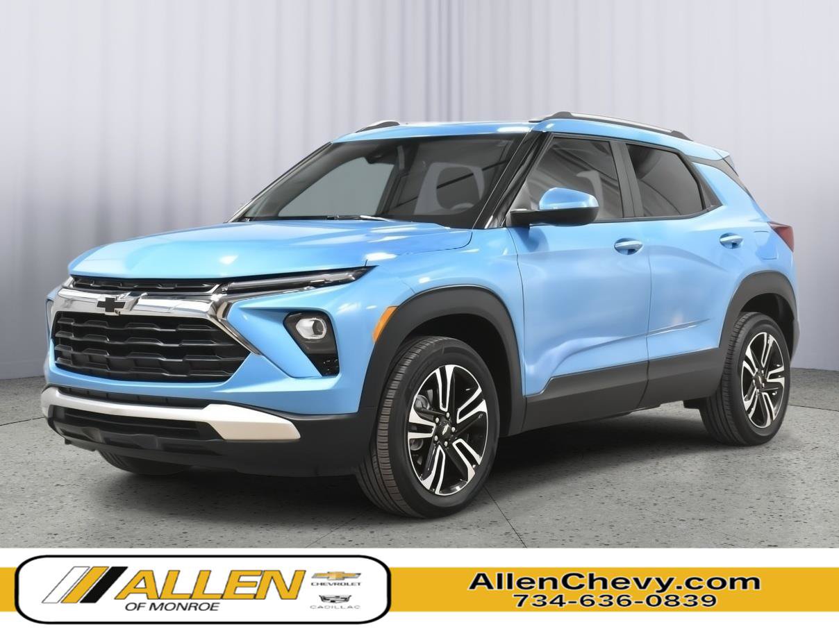 Used 2025 Chevrolet TrailBlazer LT w/ LPO, Blackout Package AWD/4WD image 1