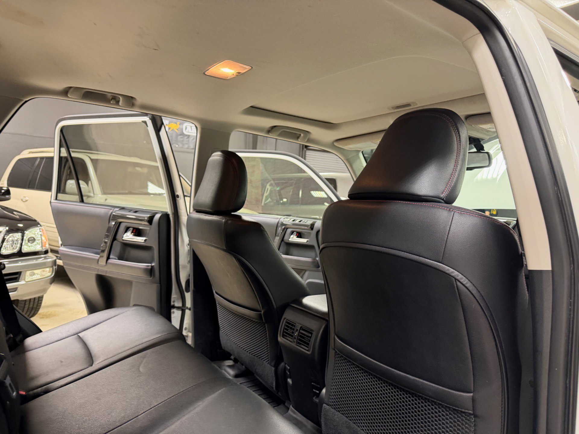 Used 2016 Toyota 4Runner Trail Premium AWD/4WD image 27