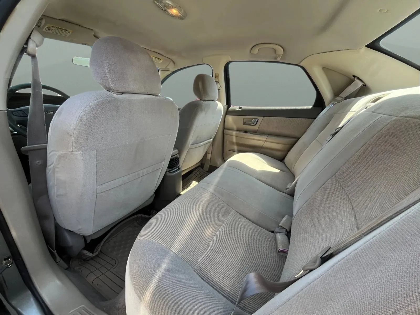 Used 2002 Ford Taurus SE FWD image 13