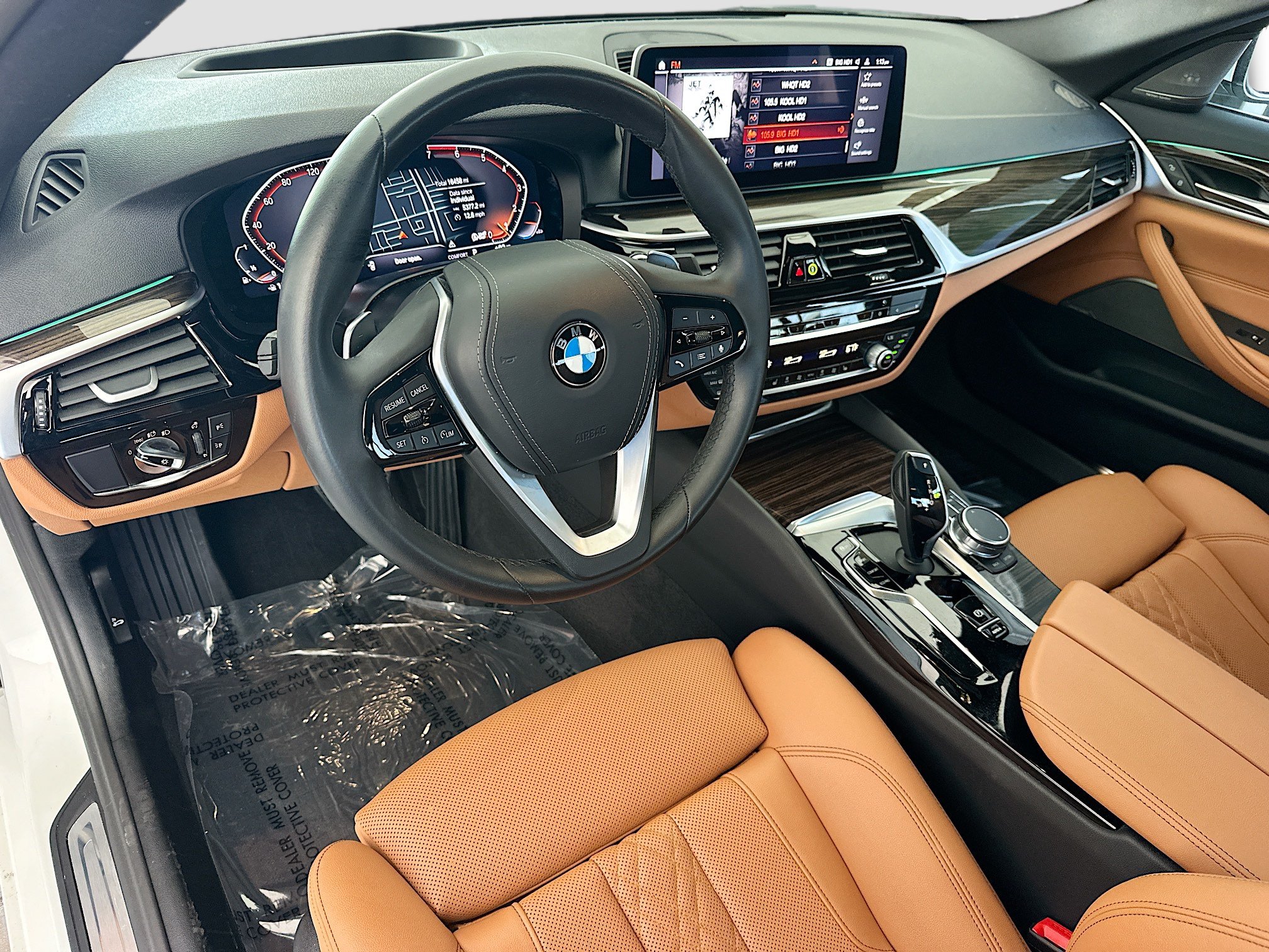 Used 2023 BMW 530i w/ Premium Package RWD image 9