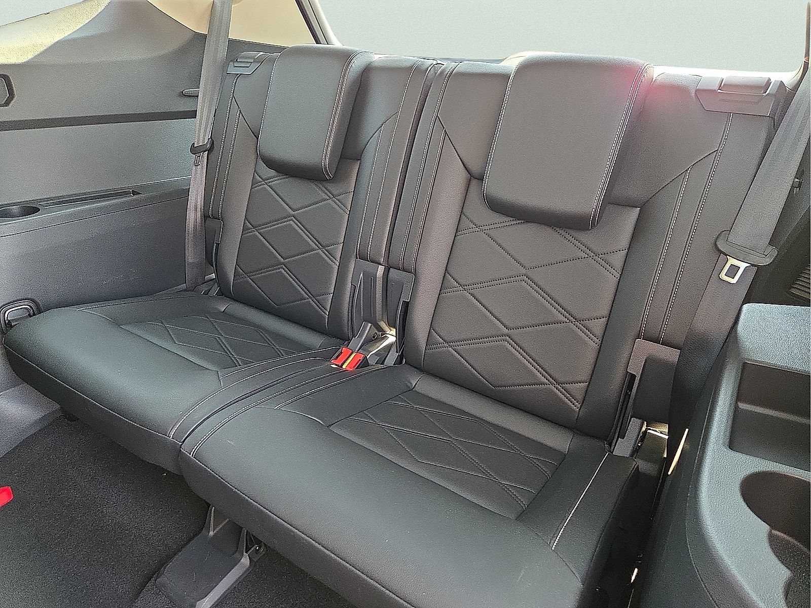 Used 2025 Volkswagen Atlas SE FWD image 10