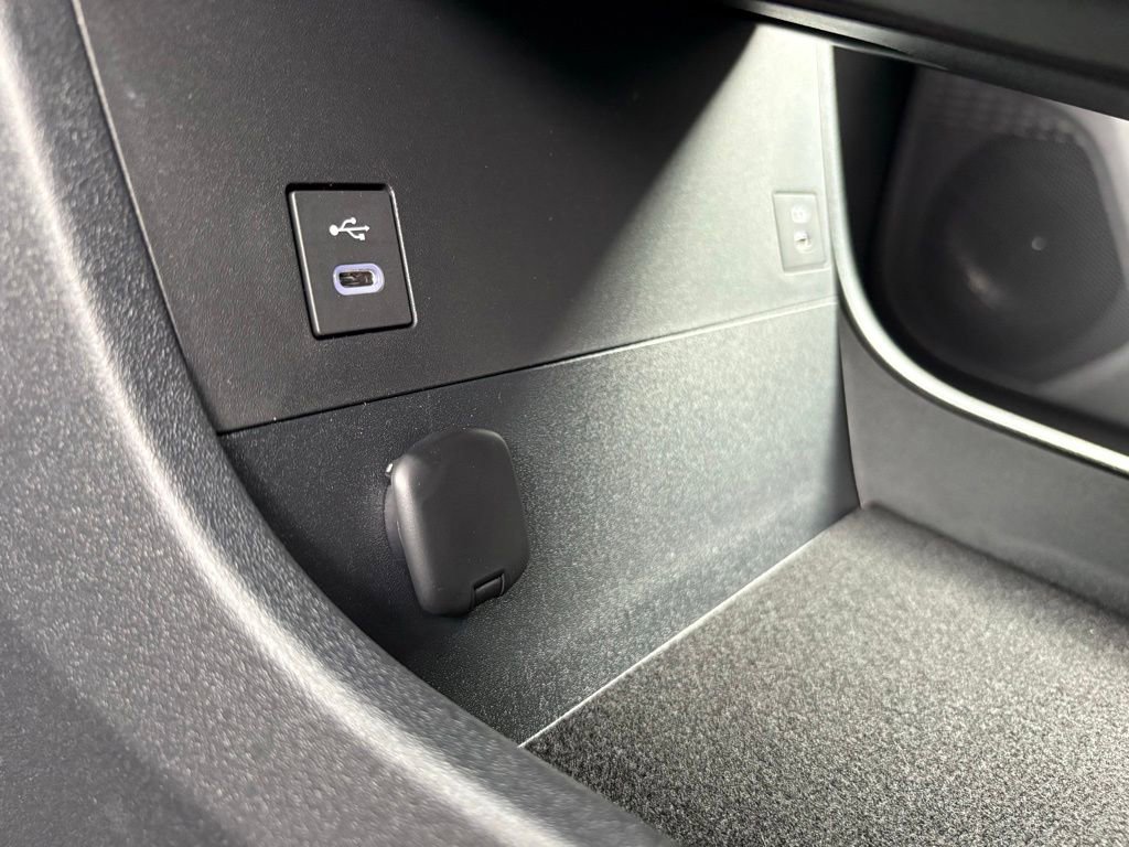 New 2026 Toyota C-HR AWD/4WD image 33