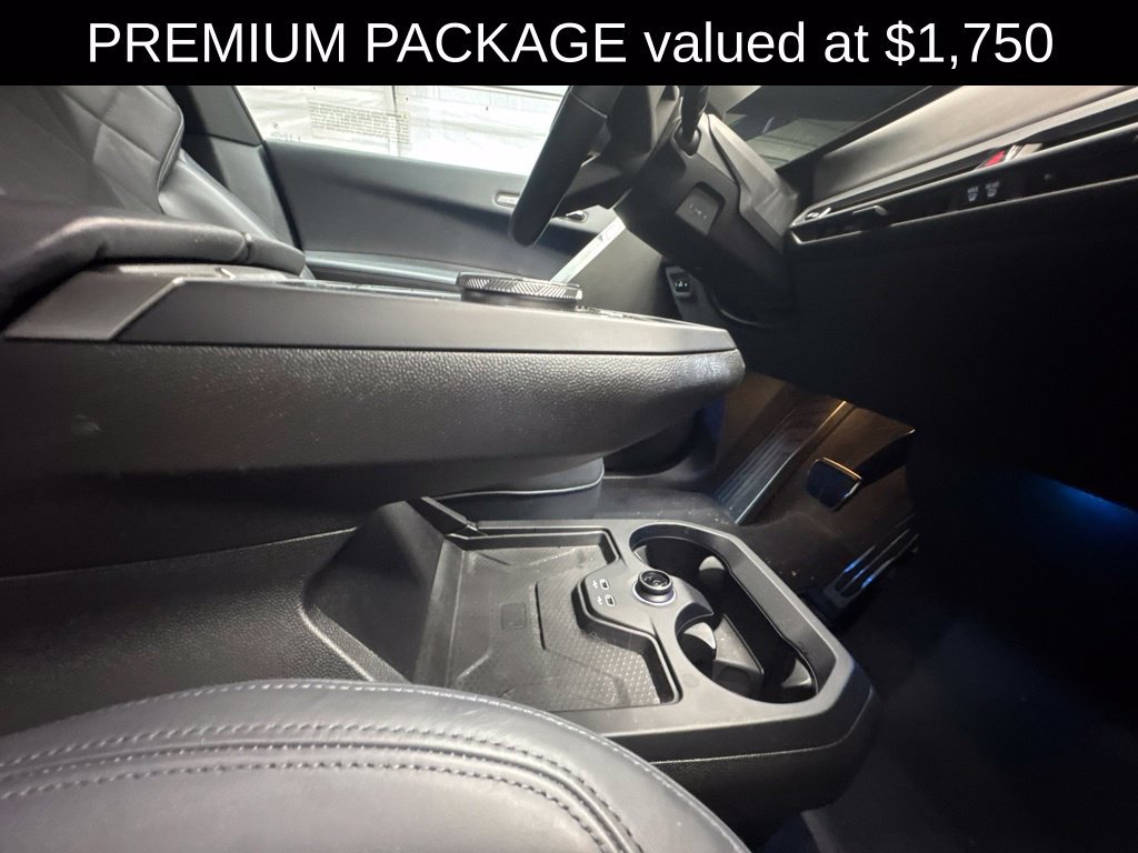 Used 2026 BMW iX xDrive60 w/ M Sport Package AWD/4WD image 9
