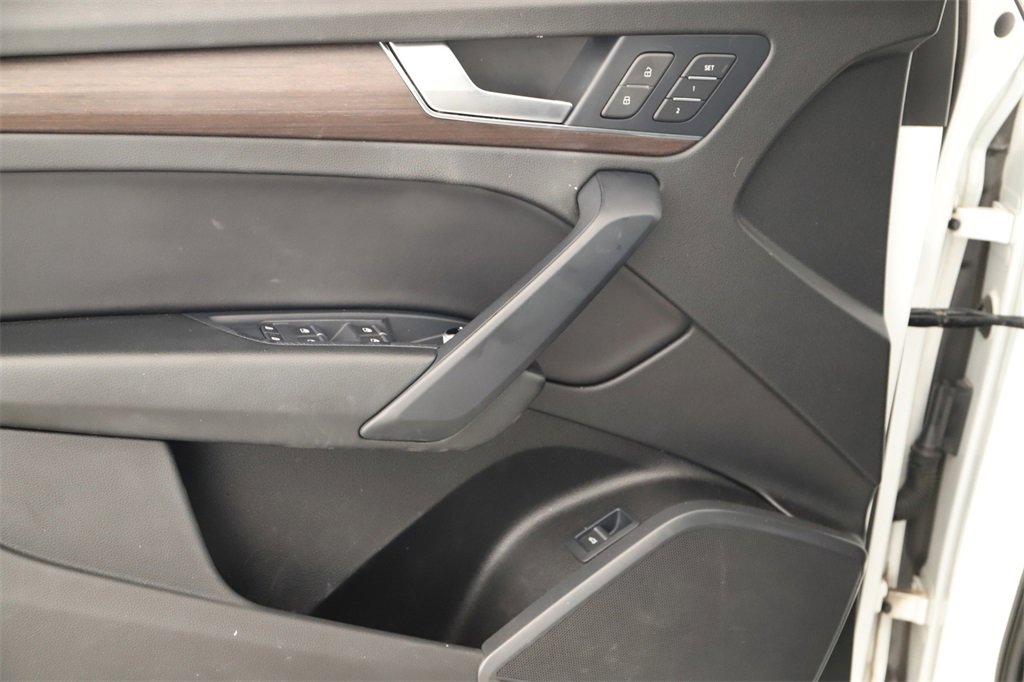 Used 2021 Audi Q5 2.0T Premium w/ Convenience Package image 22