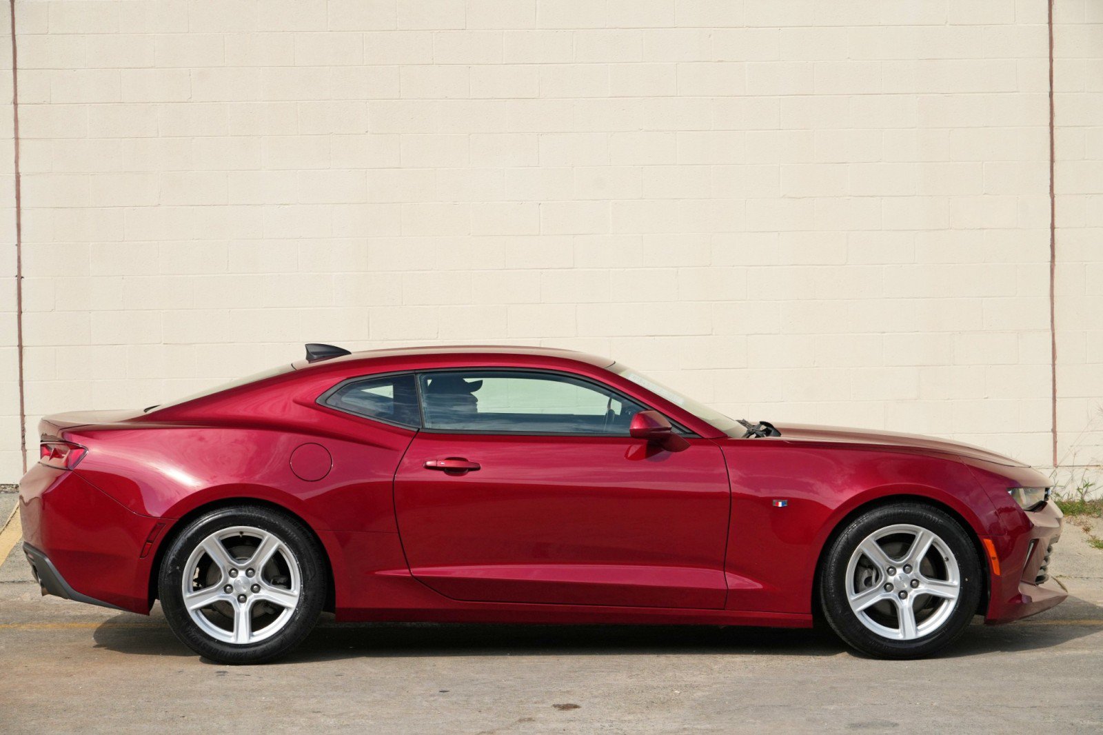 Used 2017 Chevrolet Camaro LT RWD image 41