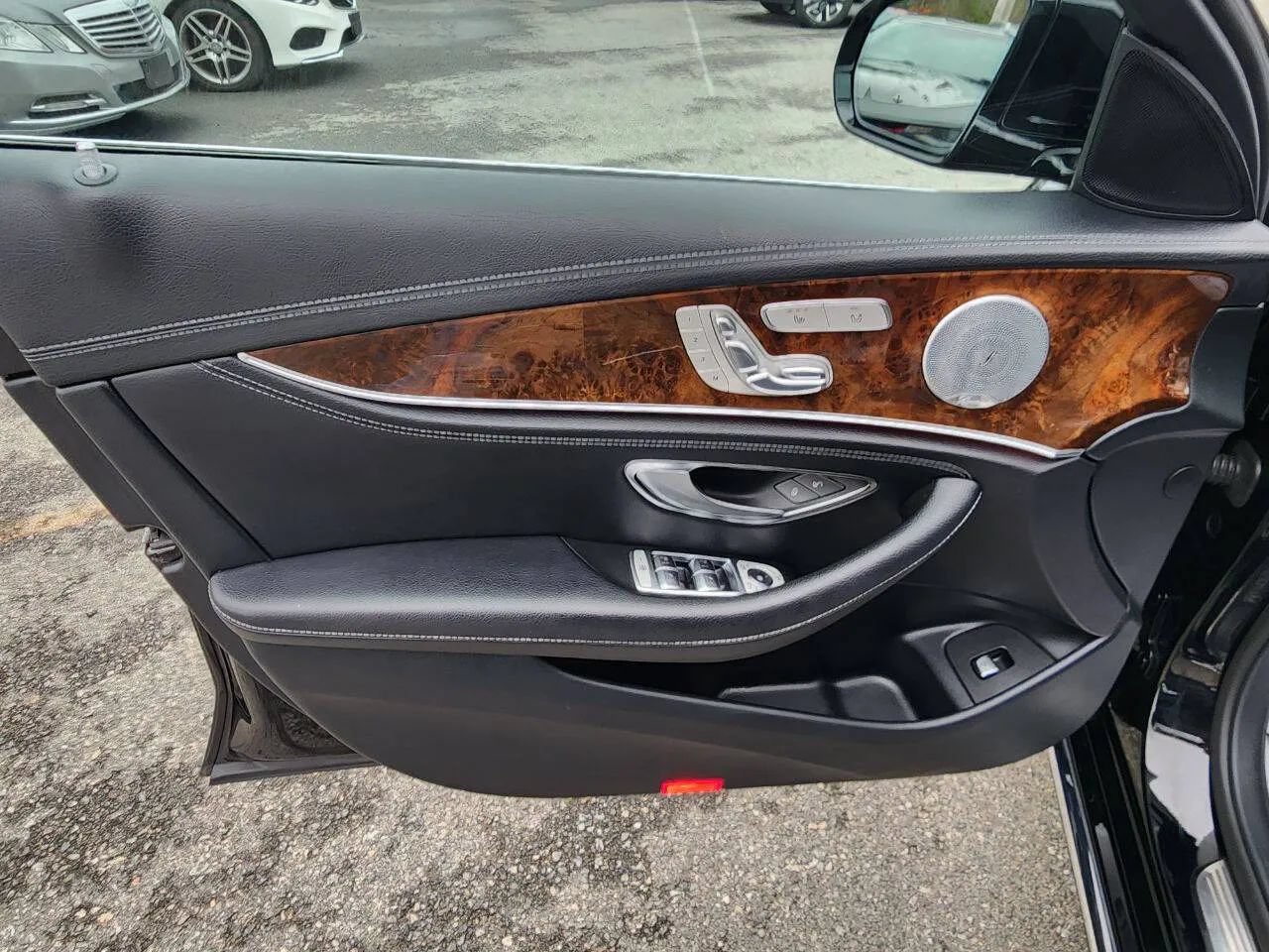 Used 2017 Mercedes-Benz E 300 4MATIC image 10