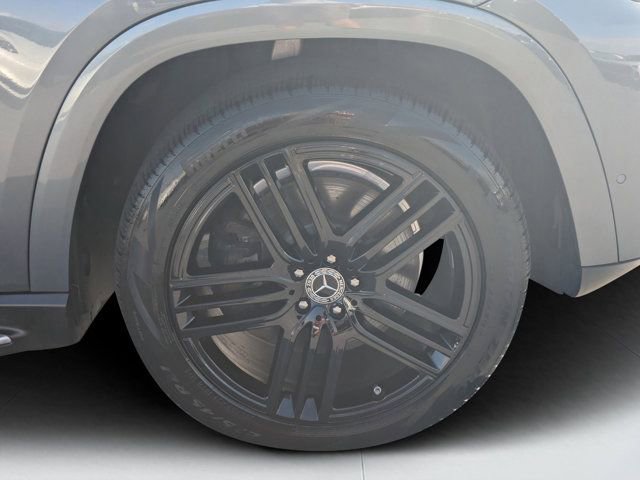 Used 2022 Mercedes-Benz GLS 450 4MATIC image 9