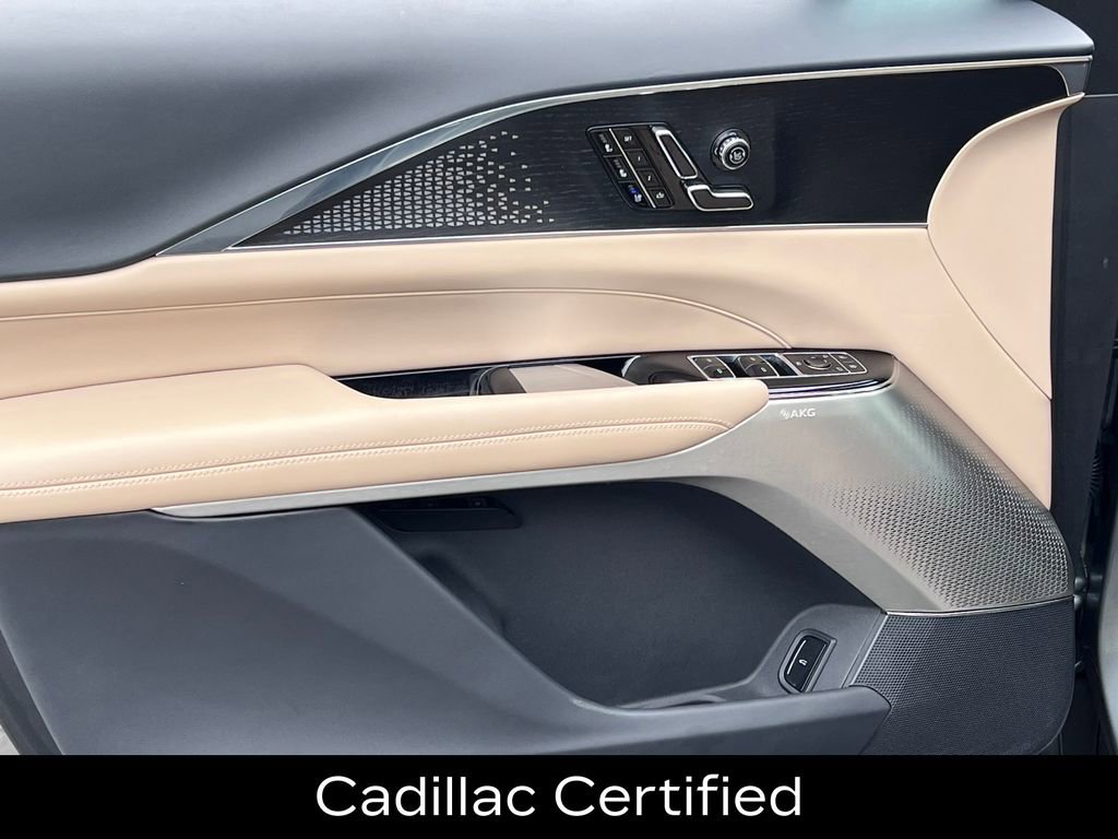 Certified 2024 Cadillac Lyriq Luxury w/ Nappa Leather Package AWD/4WD image 17