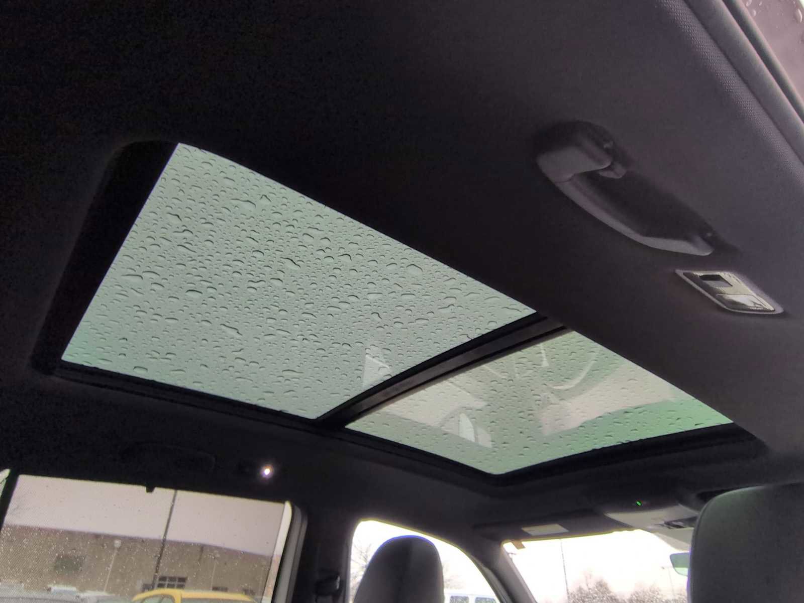 Used 2021 Volkswagen Atlas Cross Sport SEL Premium R-Line image 23