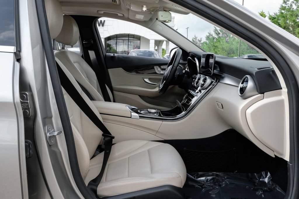 Used 2019 Mercedes-Benz C 300 Sedan image 31