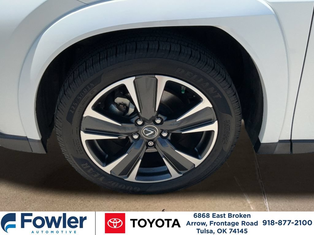 Used 2022 Lexus UX 200 w/ Premium Package FWD image 33