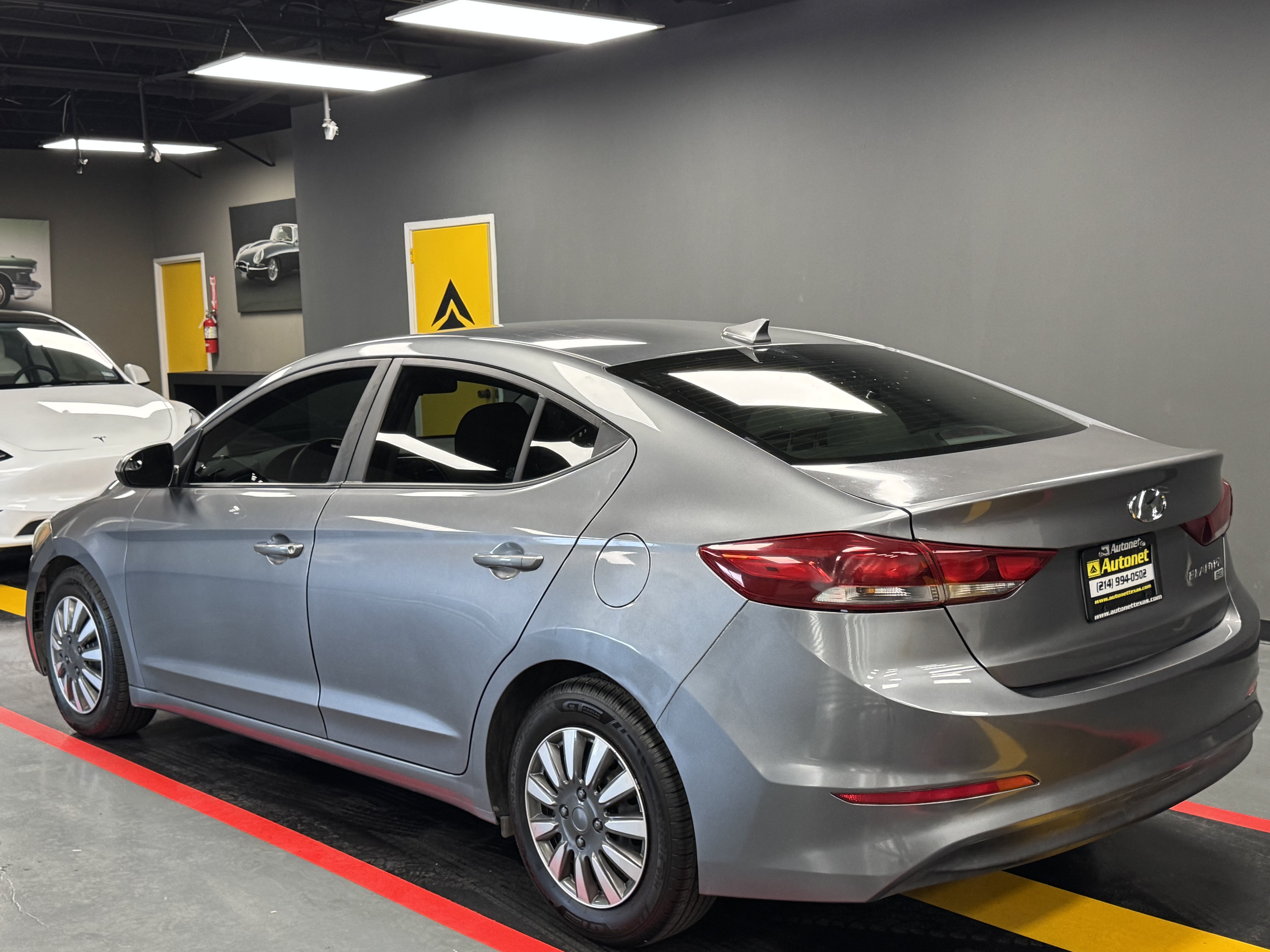 Used 2017 Hyundai Elantra SE FWD image 7