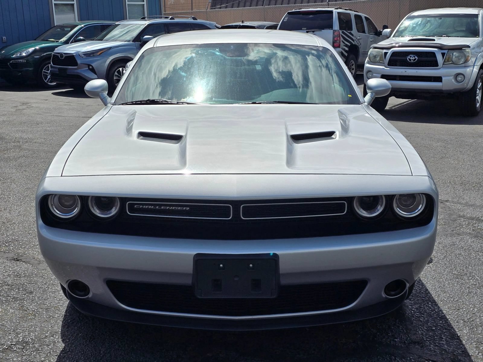 Used 2020 Dodge Challenger SXT RWD image 9
