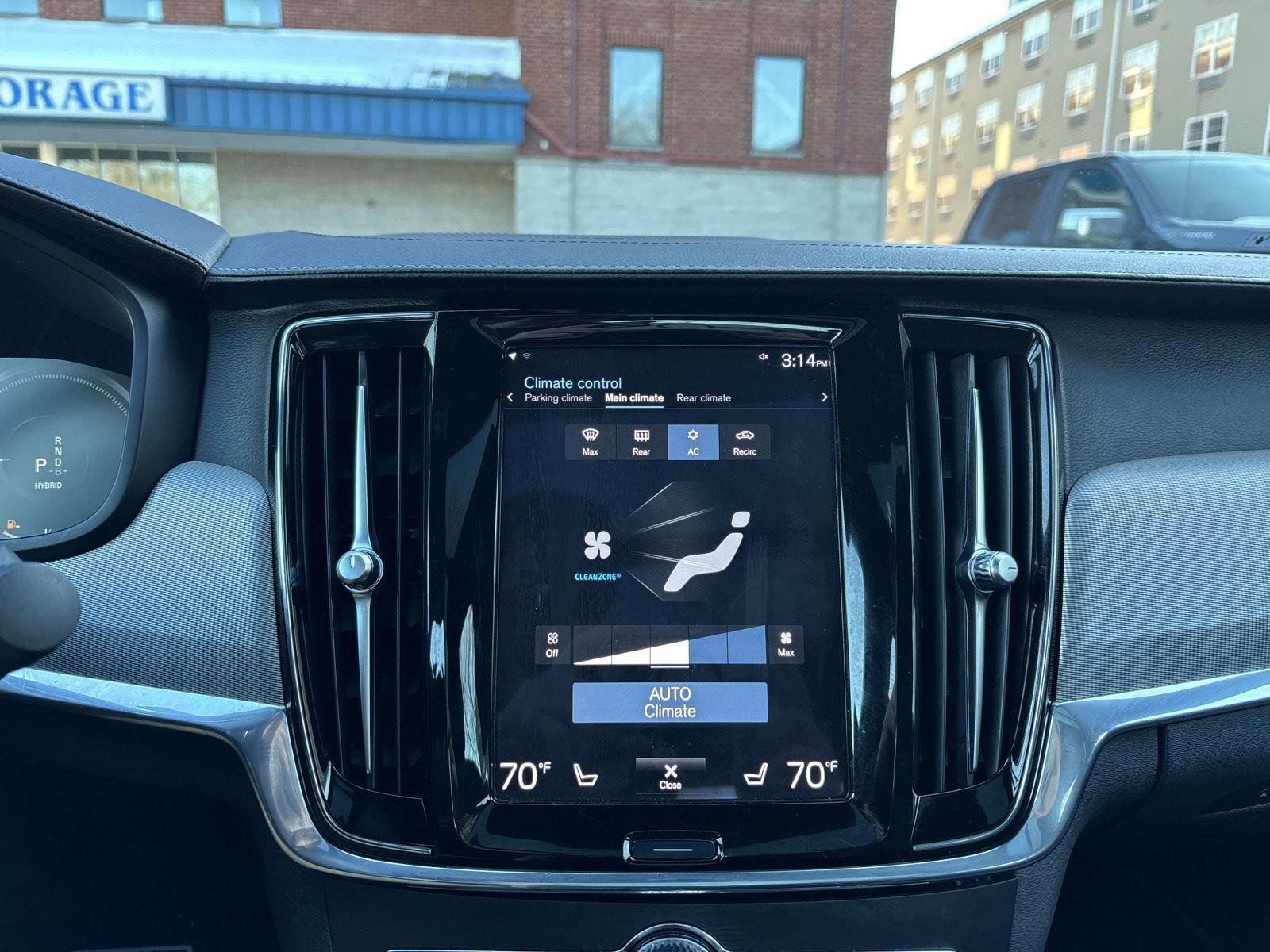 Used 2020 Volvo S90 T8 Inscription image 19