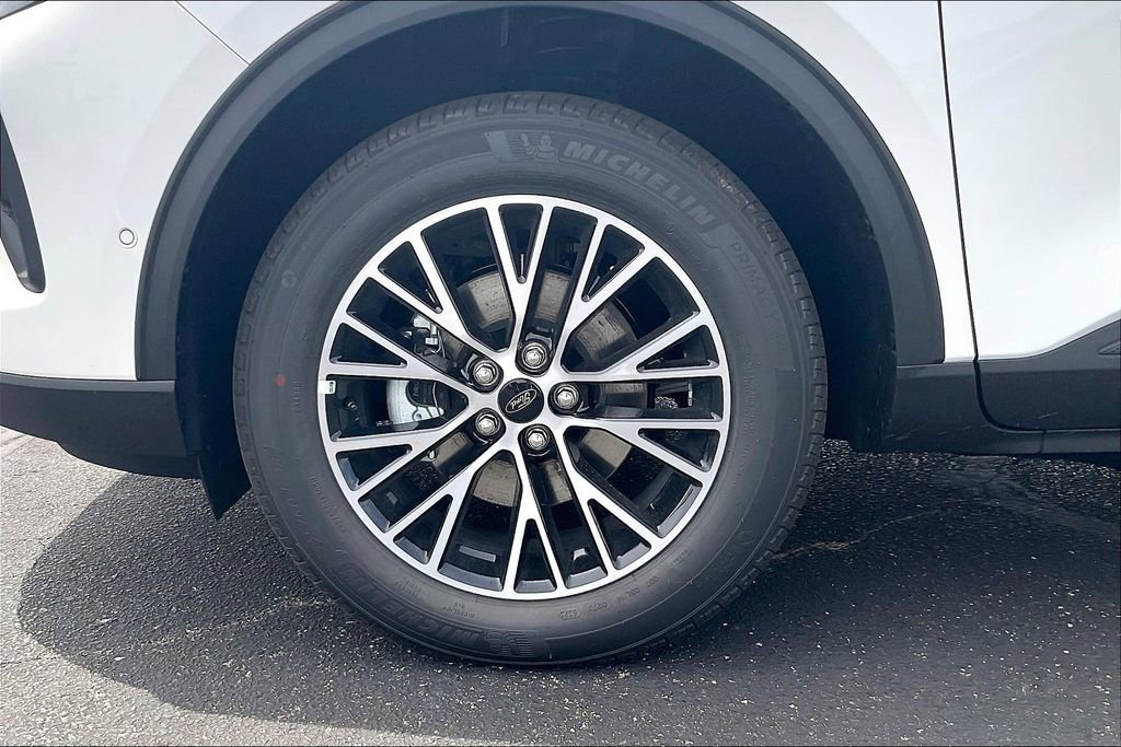 New 2024 Ford Escape SE w/ PHEV Premium Package image 12