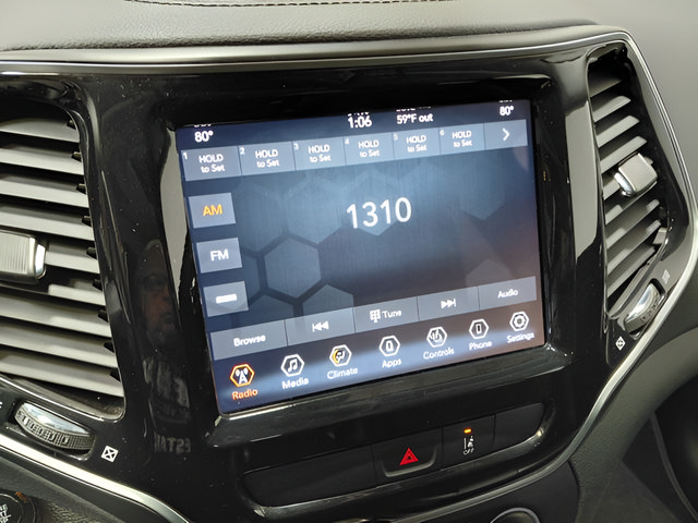 Used 2022 Jeep Cherokee Limited AWD/4WD image 32