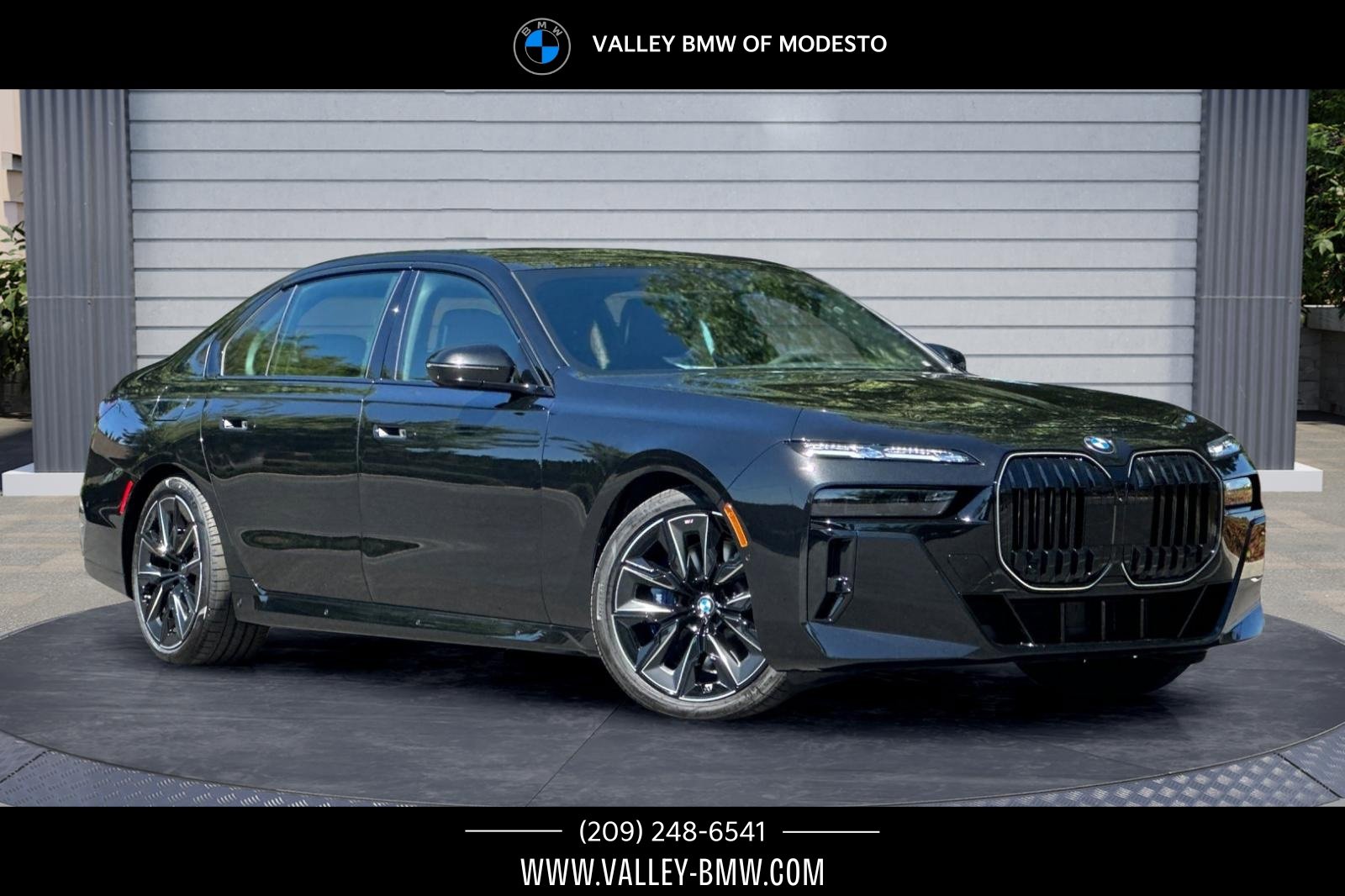 New 2025 BMW 760i xDrive w/ Executive Package
