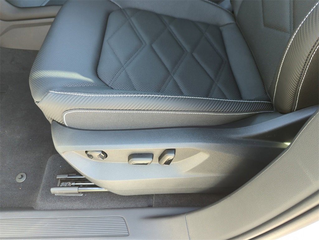 New 2026 Volkswagen Atlas Cross Sport SE image 29