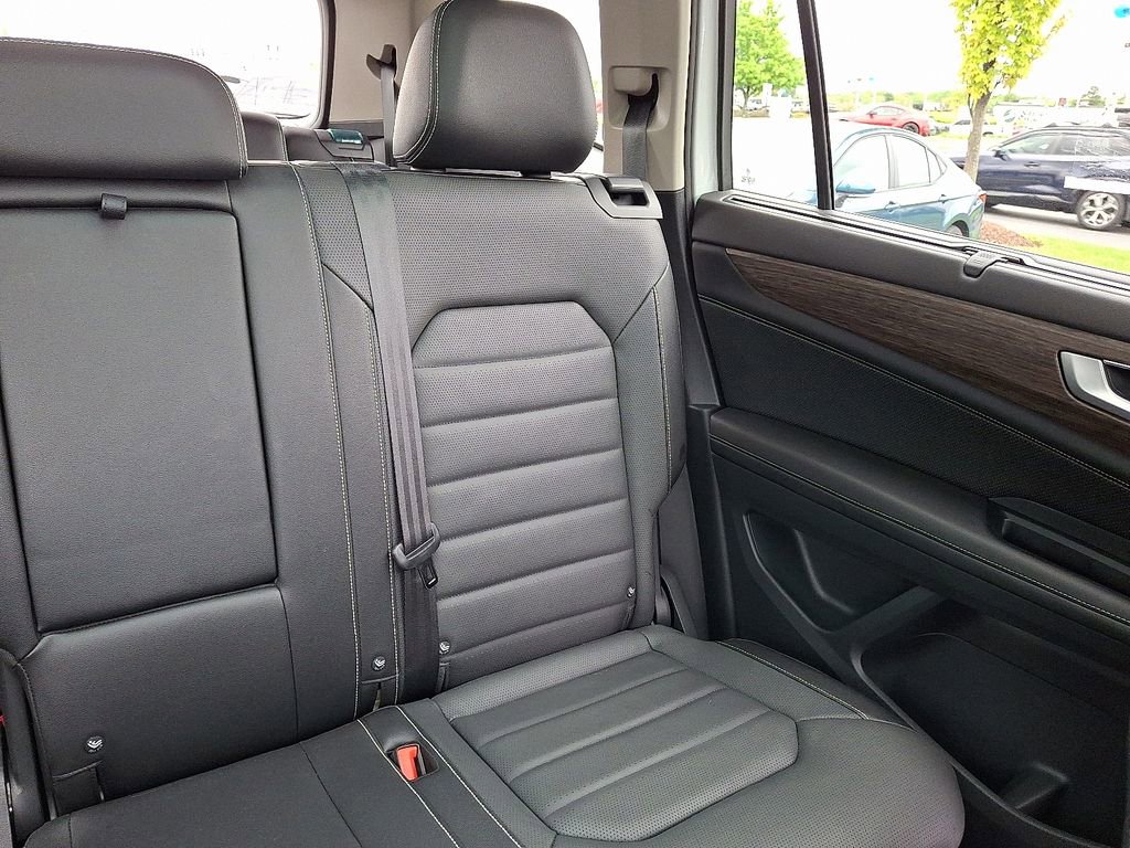 Used 2024 Volkswagen Atlas SEL AWD/4WD image 20