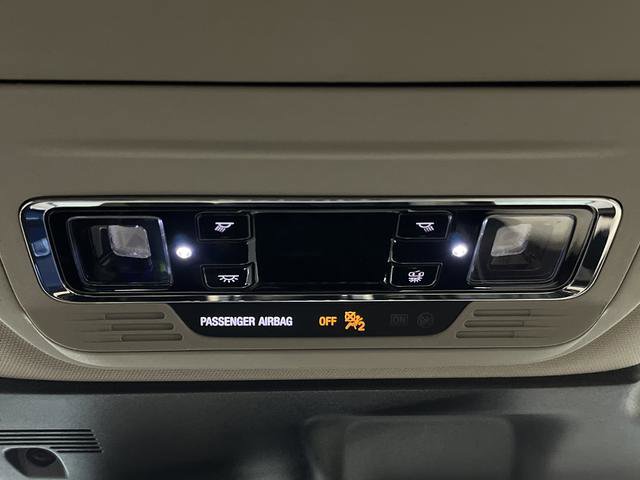 Used 2025 Lincoln Corsair Reserve w/ Towing Package AWD/4WD image 25