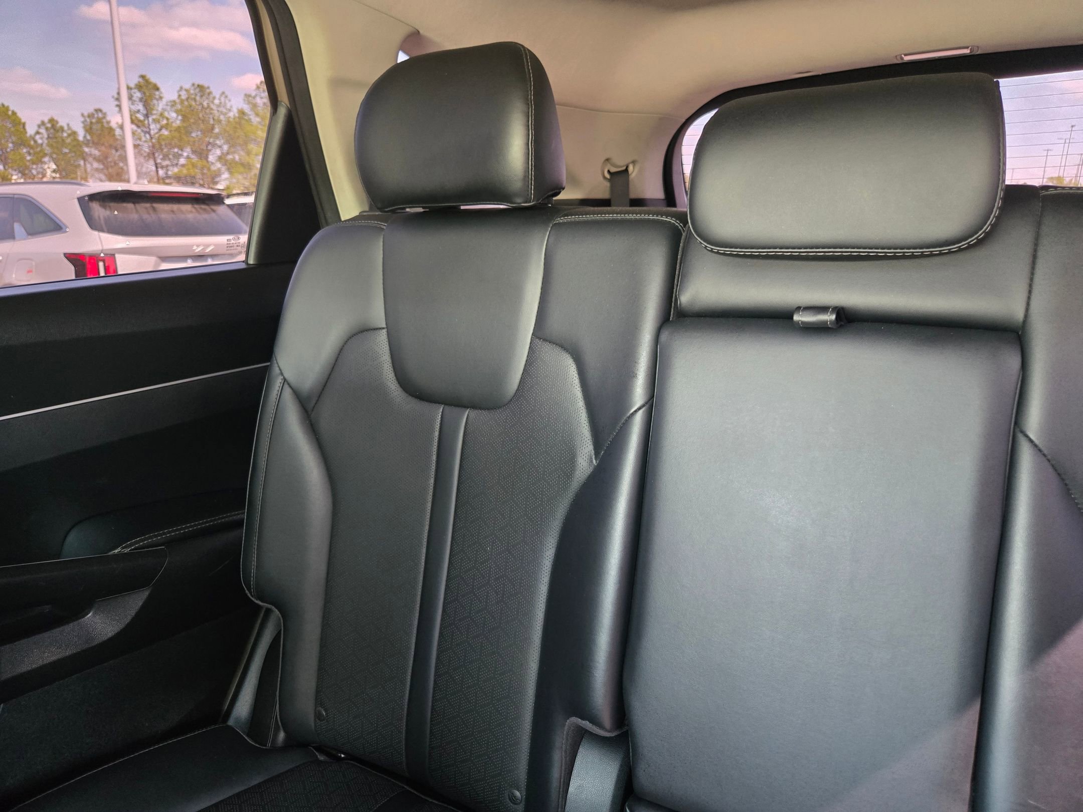 Used 2021 Kia Sorento S w/ Panoramic Sunroof Package image 12