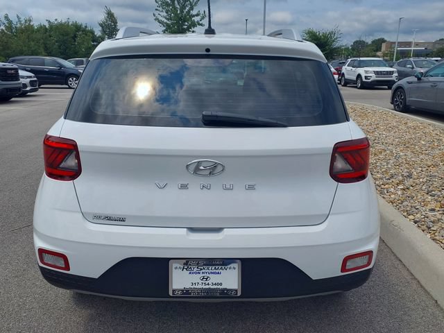 Certified 2025 Hyundai Venue SEL FWD image 7