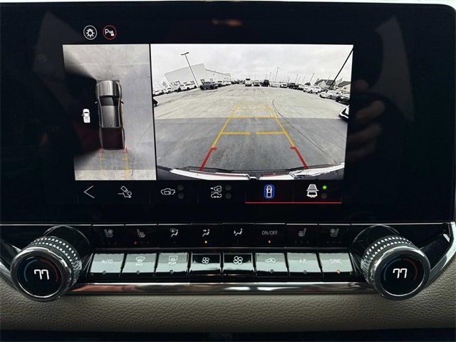 Used 2025 GMC Canyon Denali image 21