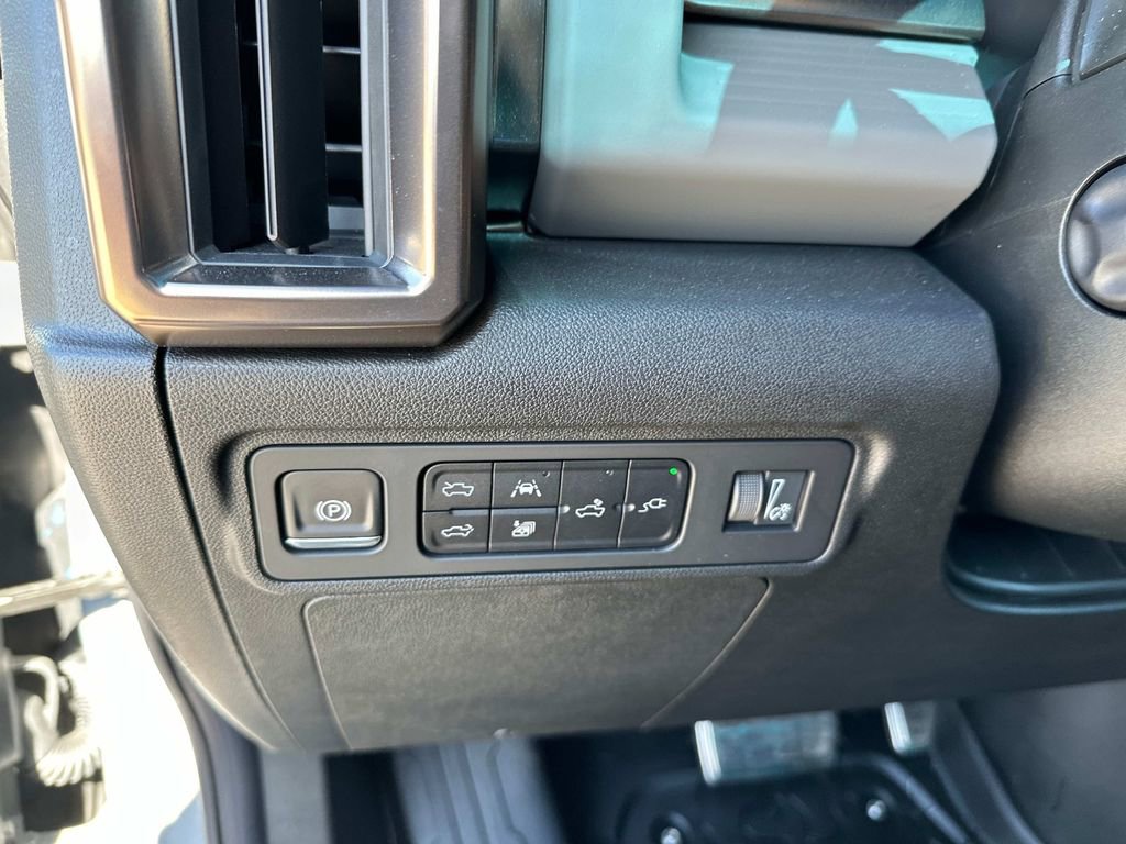 New 2025 GMC Hummer EV 3X w/ LPO, Sport Package image 33