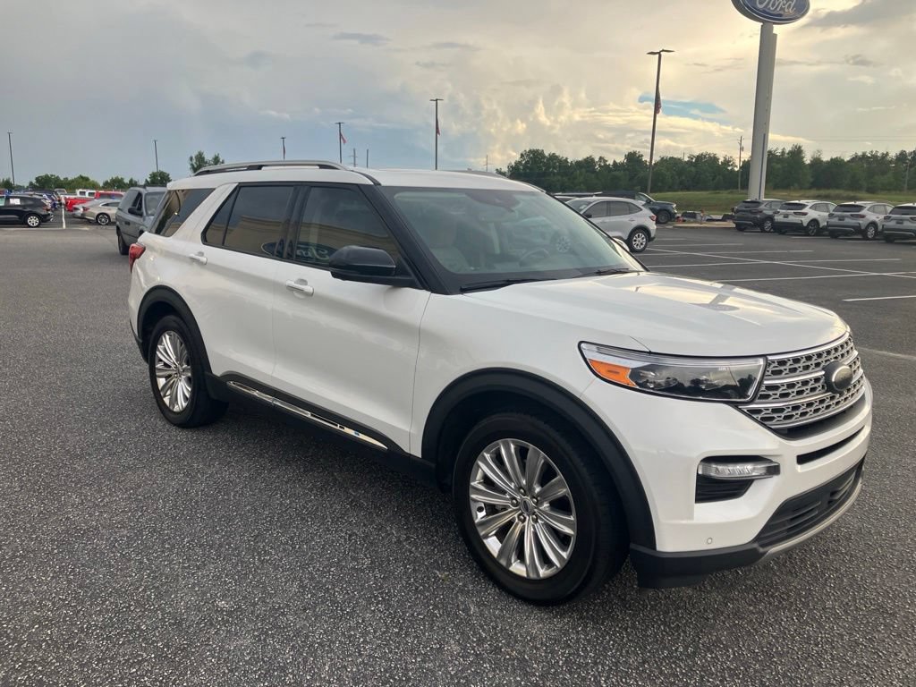 Used 2020 Ford Explorer Limited RWD image 2