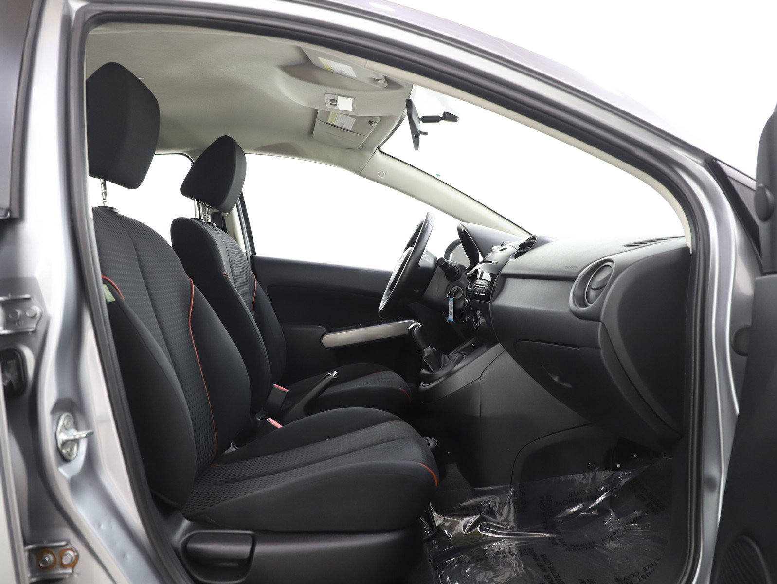 Used 2012 MAZDA MAZDA2 Touring image 11