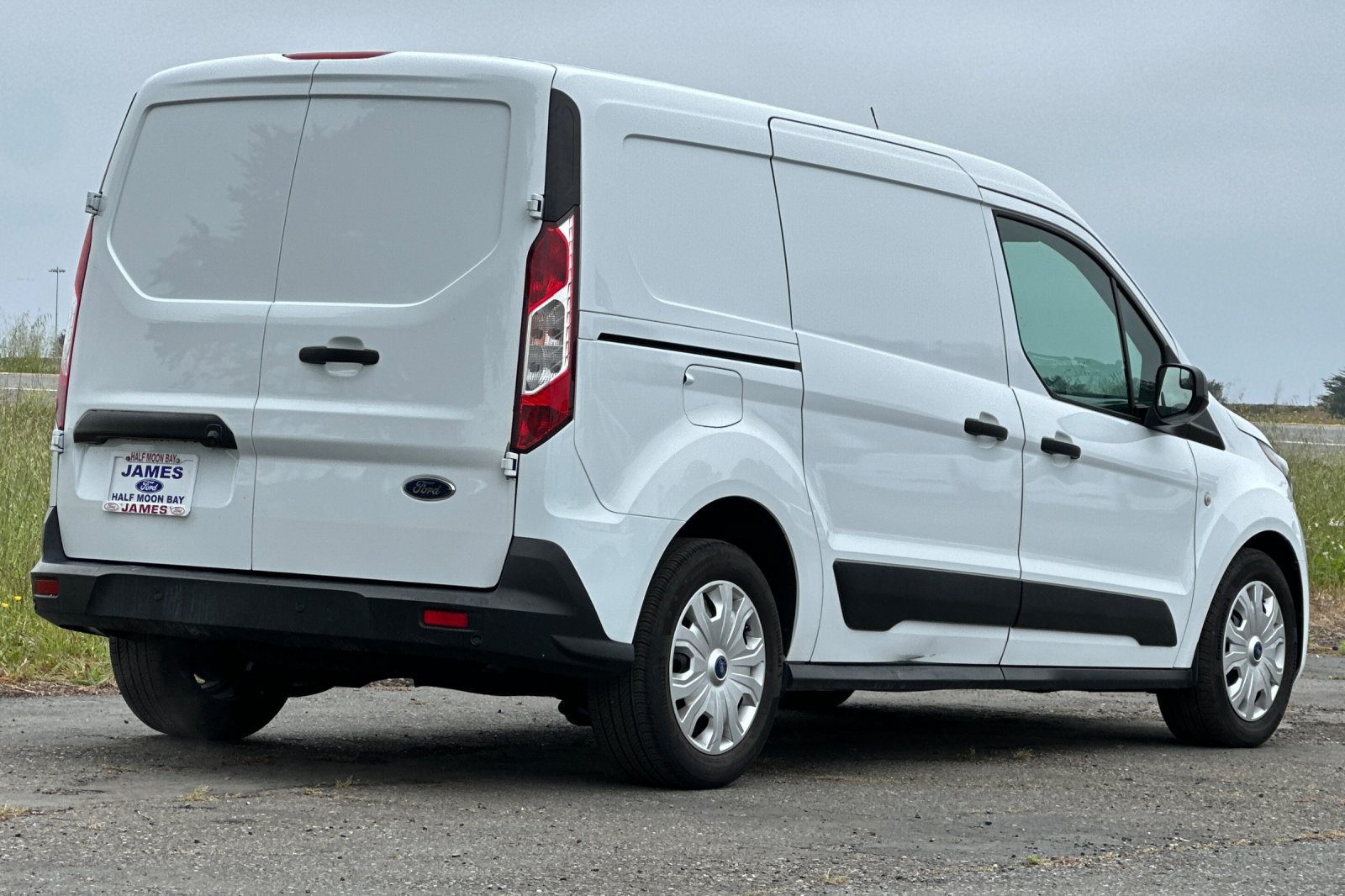 Used 2023 Ford Transit Connect XLT FWD image 5