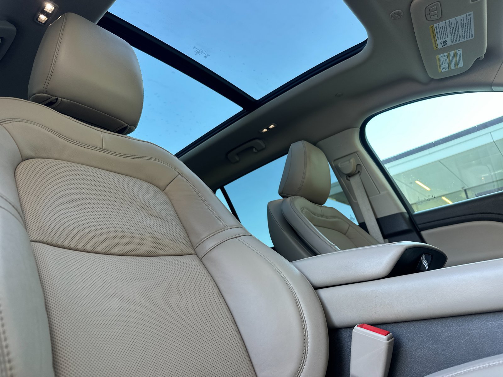 Used 2023 Lincoln Aviator Reserve w/ Equipment Group 201A AWD/4WD image 19