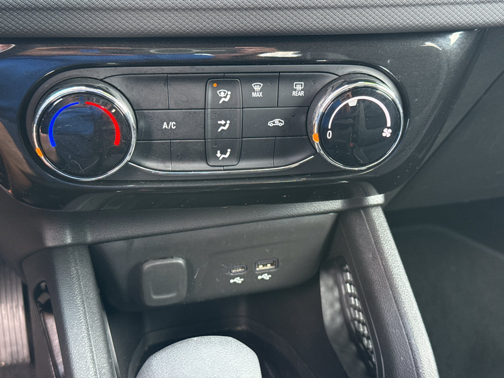 Used 2025 Chevrolet TrailBlazer LT AWD/4WD image 26
