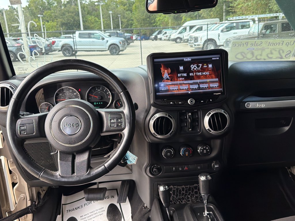 Used 2016 Jeep Wrangler Unlimited Sahara w/ Max Tow Package AWD/4WD image 8