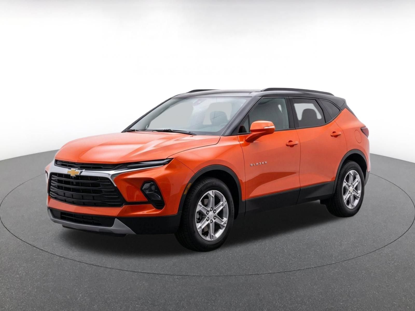Used 2025 Chevrolet Blazer LT FWD image 3