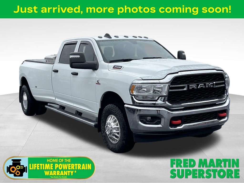 Used 2024 RAM 3500 Tradesman w/ Chrome Appearance Group AWD/4WD image 1