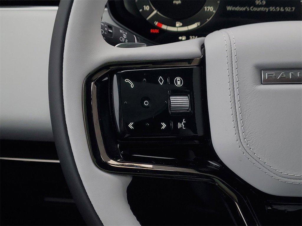 New 2025 Land Rover Range Rover Sport Dynamic SE image 17